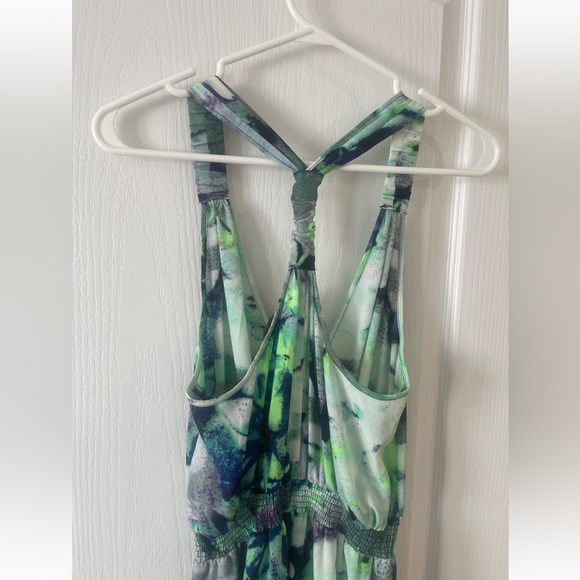 Stylish Jumpsuit 🟢💚🌸 - Picture 2 of 5